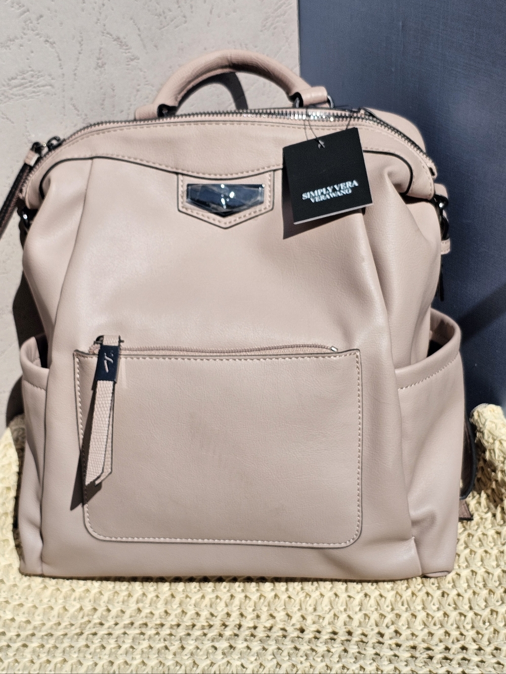 Simply Vera Vera Wang Prairie Pink Faux Leather Convertible Backpack Purse NWT - Picture 3 of 5
